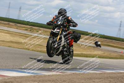 media/Apr-26-2024-TrackDaz (Fri) [[c4b677d280]]/B Group/120pm (Wheelie Bump)/